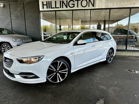 Vauxhall Insignia 2.0 Turbo D FE18YPV White #2