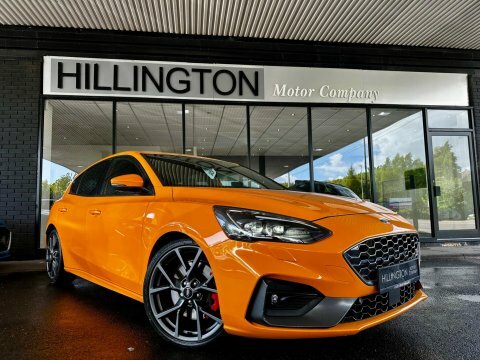 Ford Focus 2.3T Ecoboost St Orange