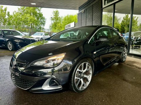 Vauxhall Astra GTC 2.0T Vxr Euro Black #4