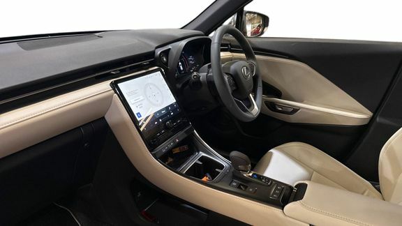 Lexus LBX Premium Plus EK75OXG  #5