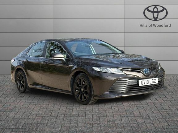 Toyota Camry 2.5 Vvt-h Design Cvt Euro 6 Ss Grey