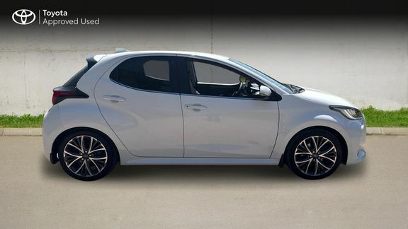 Toyota Yaris Excel Tech Pack EJ72WFY White #2