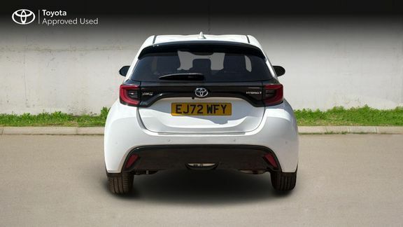 Toyota Yaris Excel Tech Pack EJ72WFY White #4