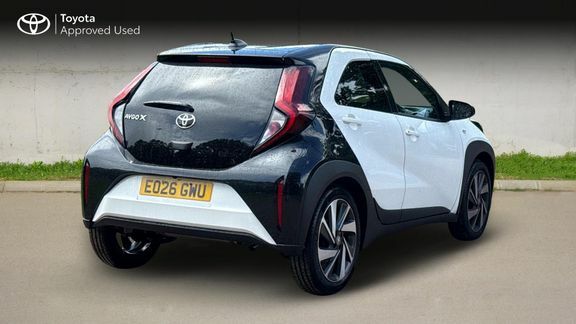 Toyota Aygo X Edge White #3