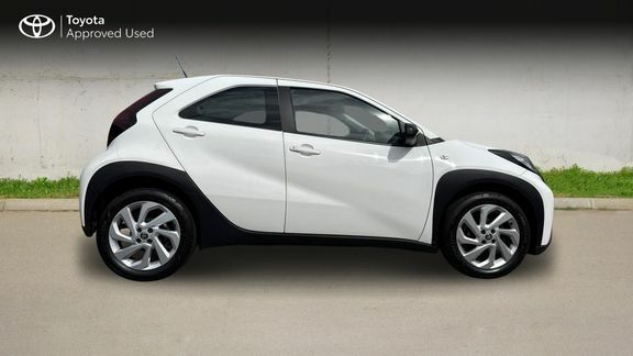 Toyota Aygo X Pure Manual EA72TFN White #2