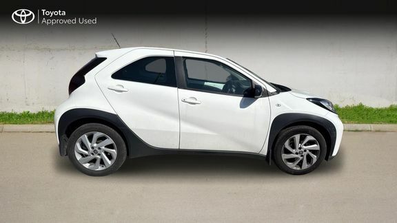 Toyota Aygo X Pure Manual EK23MDU White #2
