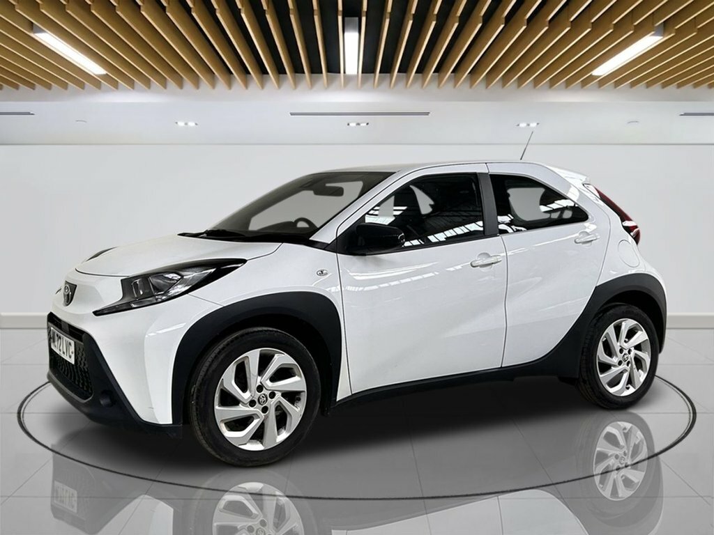Toyota Aygo X 1L Pure NL72LVC White #4