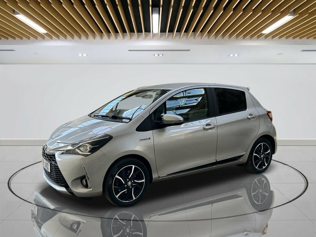 Toyota Yaris 1.5L Design FN18JVZ Silver #4