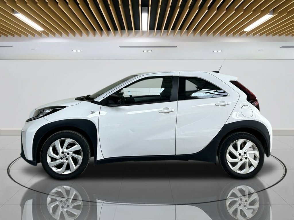 Toyota Aygo X 1L Pure YR23UGA White #5