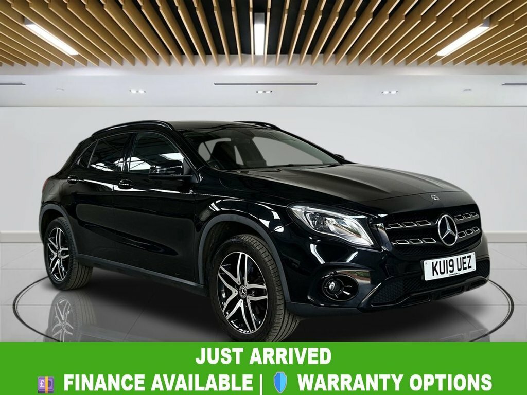 Mercedes-Benz GLA Class 1.6L Urban Edition Black