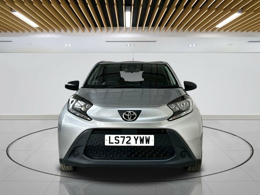 Toyota Aygo X 1L Pure LS72YWW Silver #2