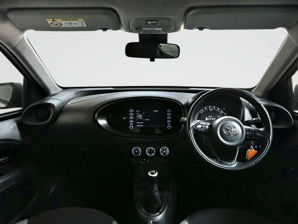 Toyota Aygo X 1L Pure LS72YWW Silver #3