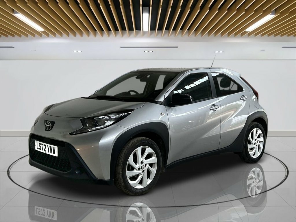 Toyota Aygo X 1L Pure LS72YWW Silver #4