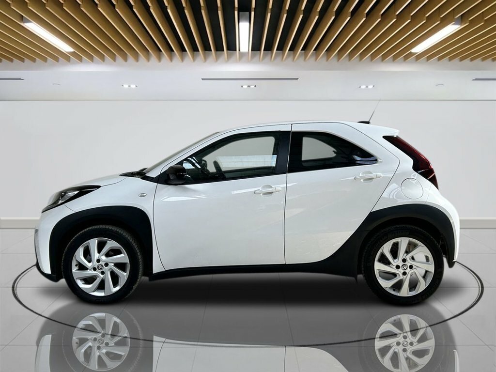 Toyota Aygo X 1L Pure BK23XAU White #5