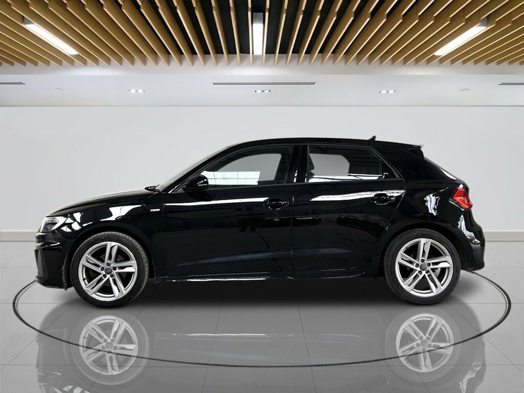 Audi A1 1L S Line PV19EYK Black #5