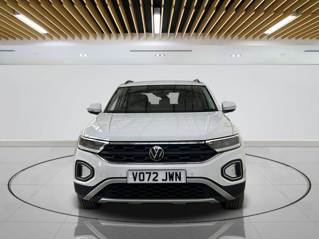 Volkswagen T-Roc 1L Life VO72JWN White #2