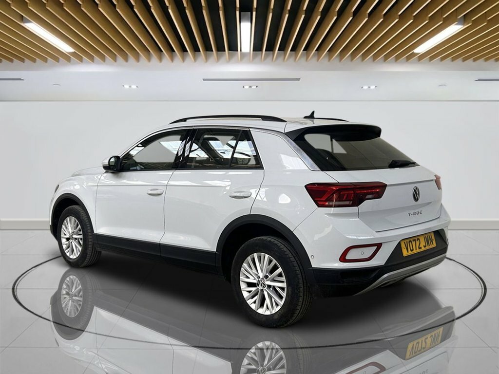Volkswagen T-Roc 1L Life VO72JWN White #6