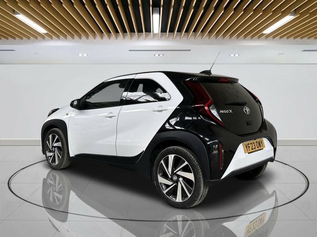 Toyota Aygo X 1L Edge YF23OWY White #6