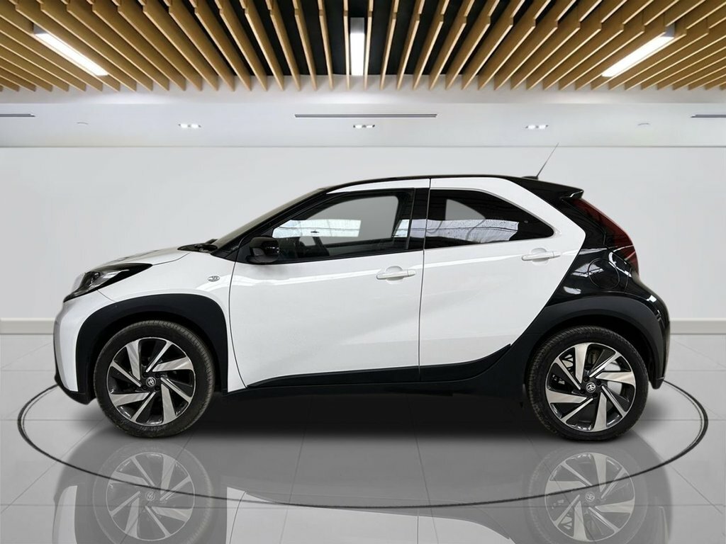 Toyota Aygo X 1L Edge YF23OWY White #5