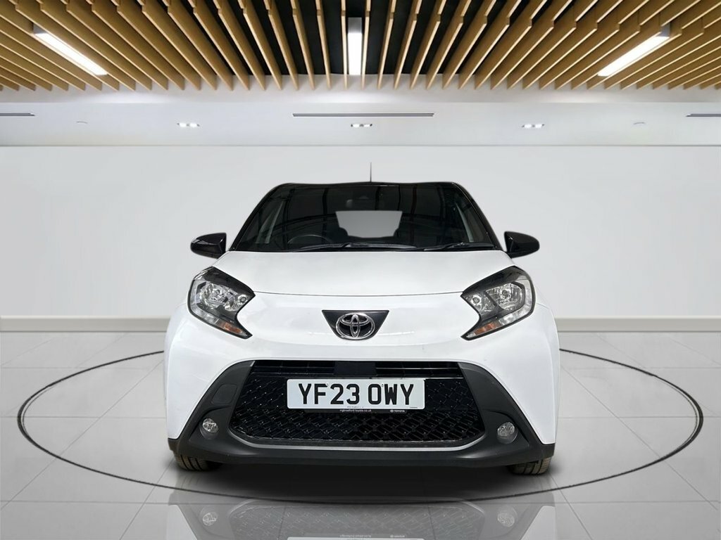 Toyota Aygo X 1L Edge YF23OWY White #2