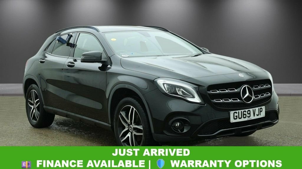 Mercedes-Benz GLA Class 1.6L Urban Edition Black