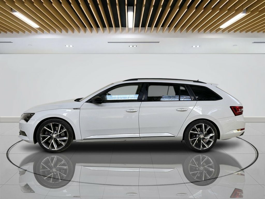 Skoda Superb 2L Sportline GF68CEJ White #5