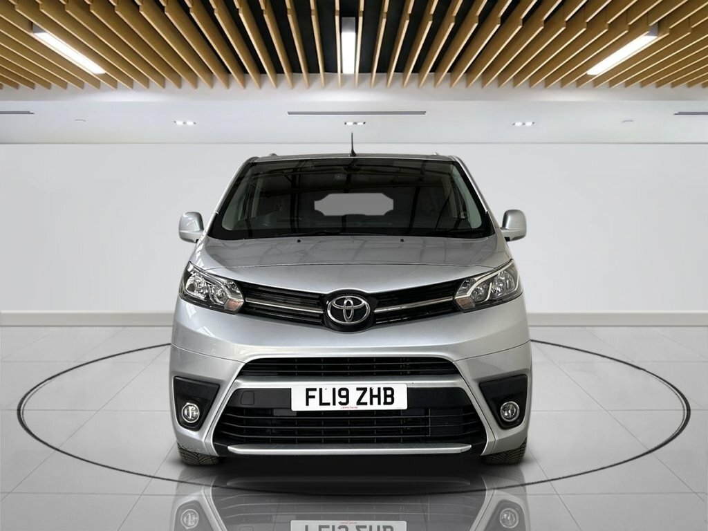 Toyota Proace Verso 1.5D Shuttle Medium  #2