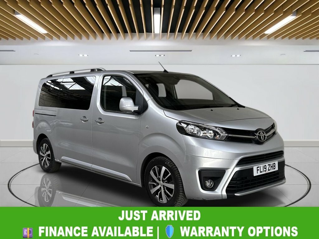 Toyota Proace Verso 1.5D Shuttle Medium  #1