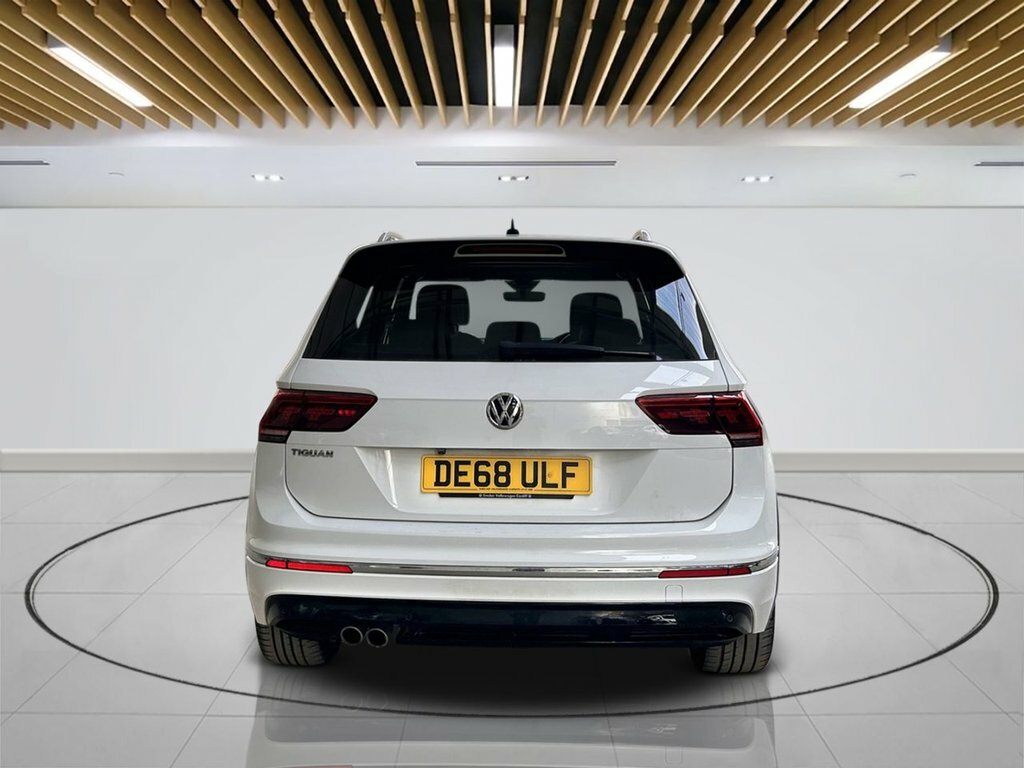 Volkswagen Tiguan 2L R-line DE68ULF White #4