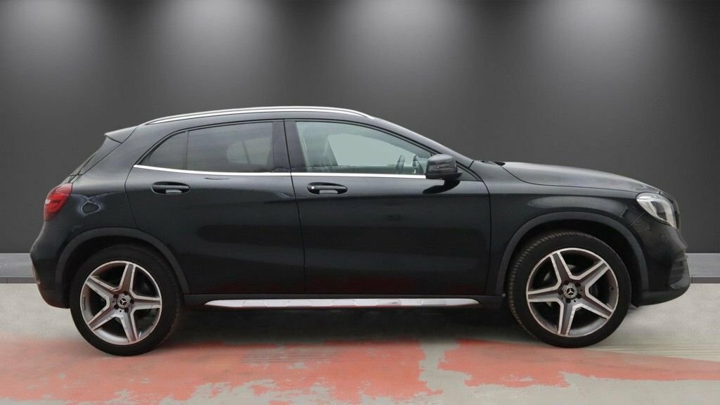 Mercedes-Benz GLA Class 1.6L Amg Line Edition KU69HKX Black #5