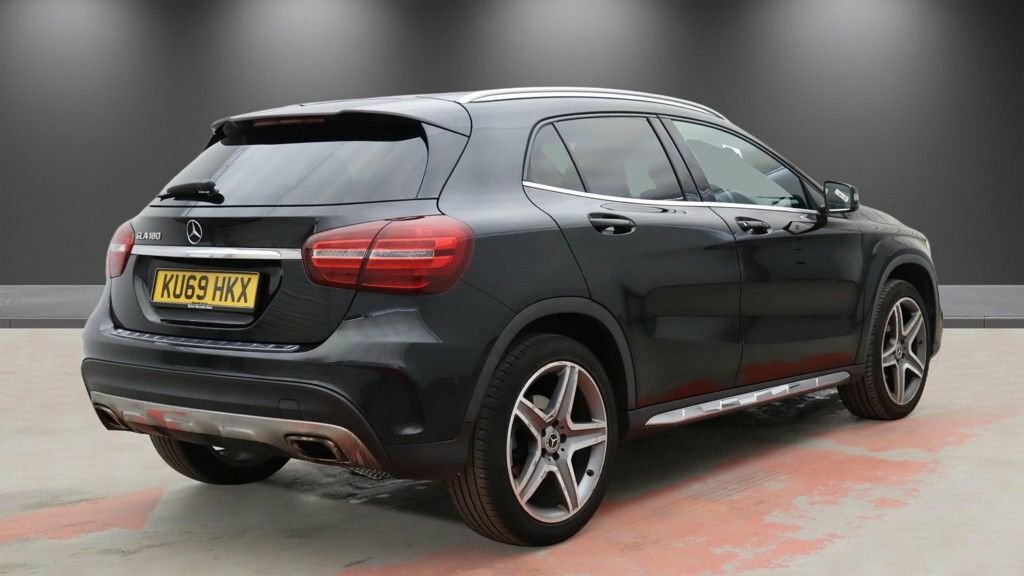 Mercedes-Benz GLA Class 1.6L Amg Line Edition KU69HKX Black #4
