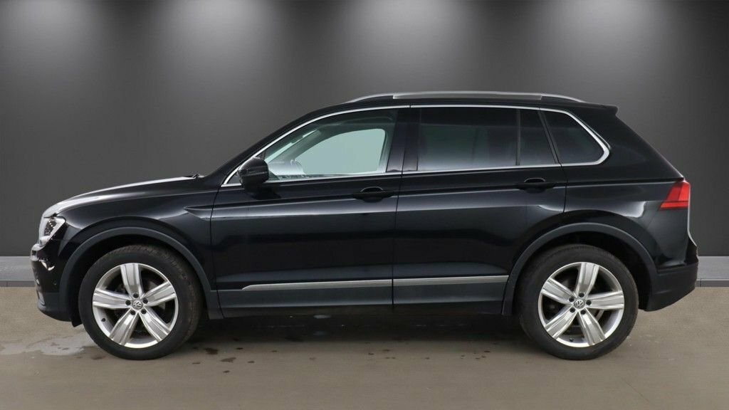 Volkswagen Tiguan 2L Match MA20RFE Black #6