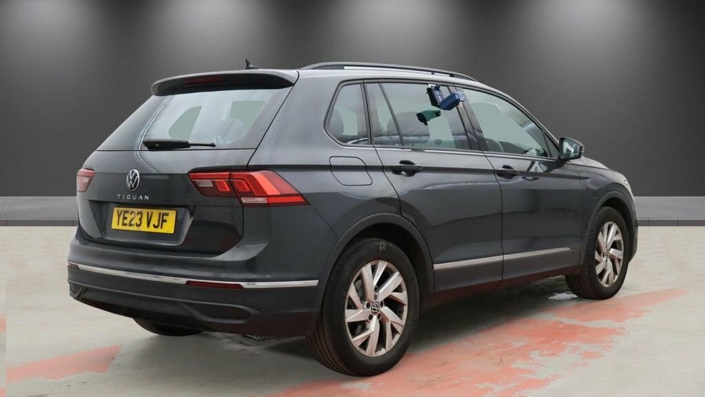 Volkswagen Tiguan 1.5L Life YE23VJF Grey #4
