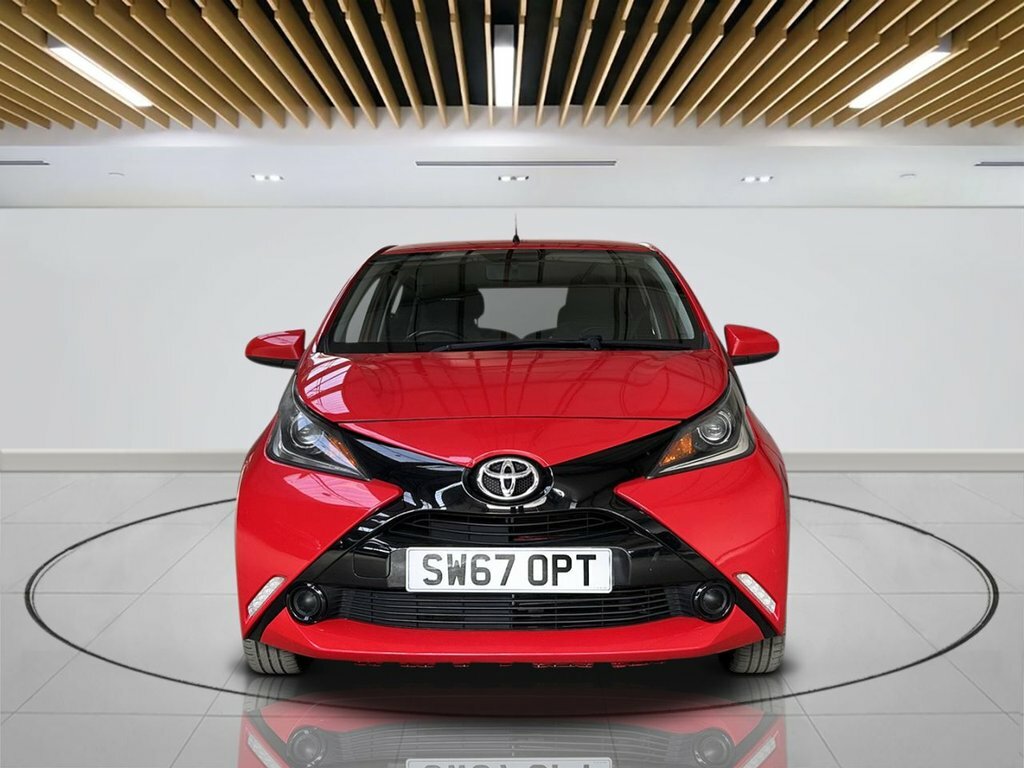 Toyota Aygo 1L X-play SW67OPT Red #2