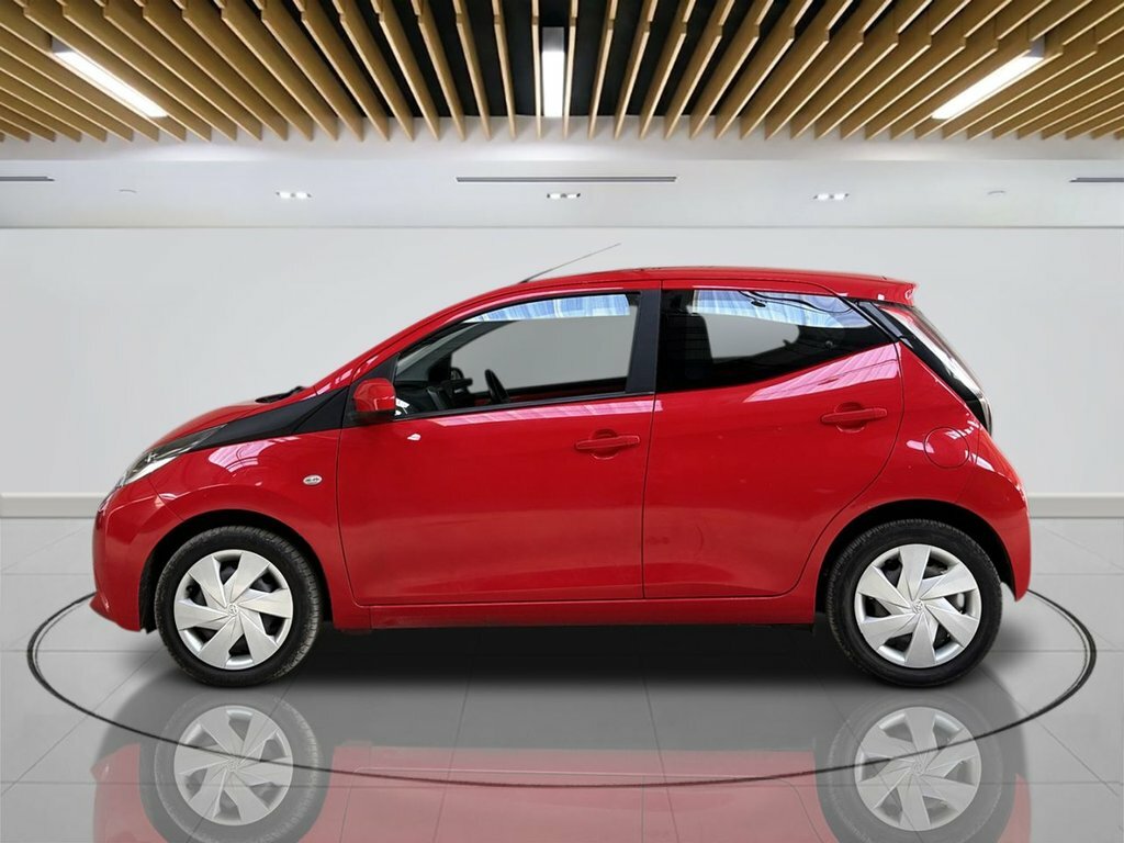 Toyota Aygo 1L X-play SW67OPT Red #5