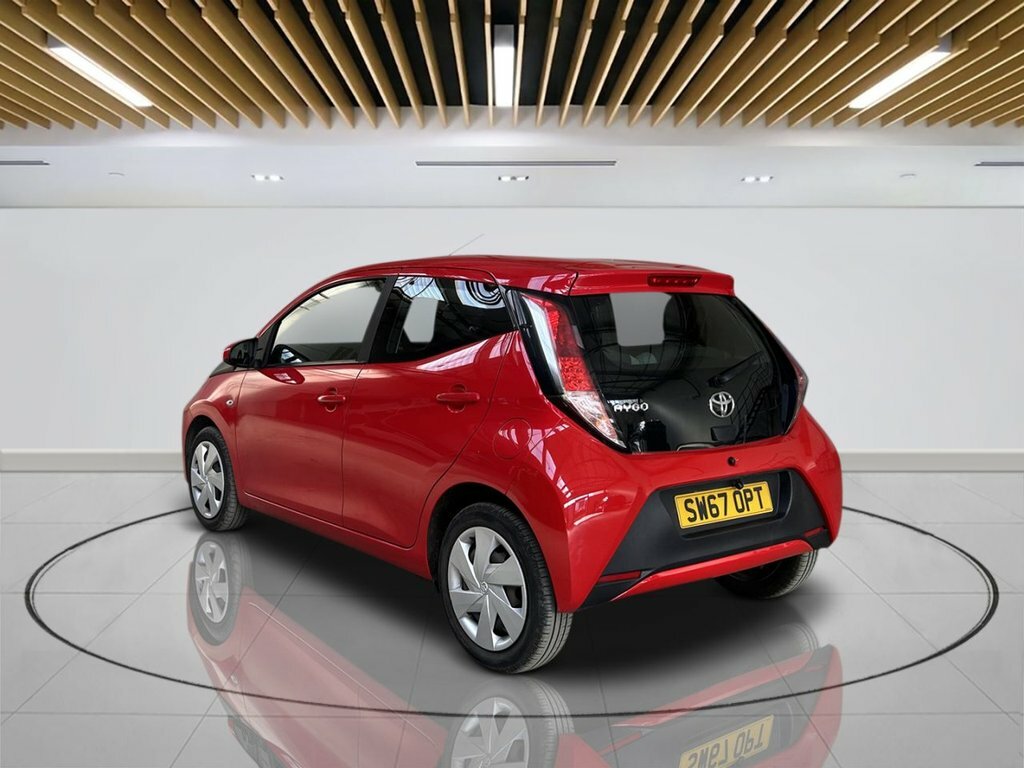 Toyota Aygo 1L X-play SW67OPT Red #6