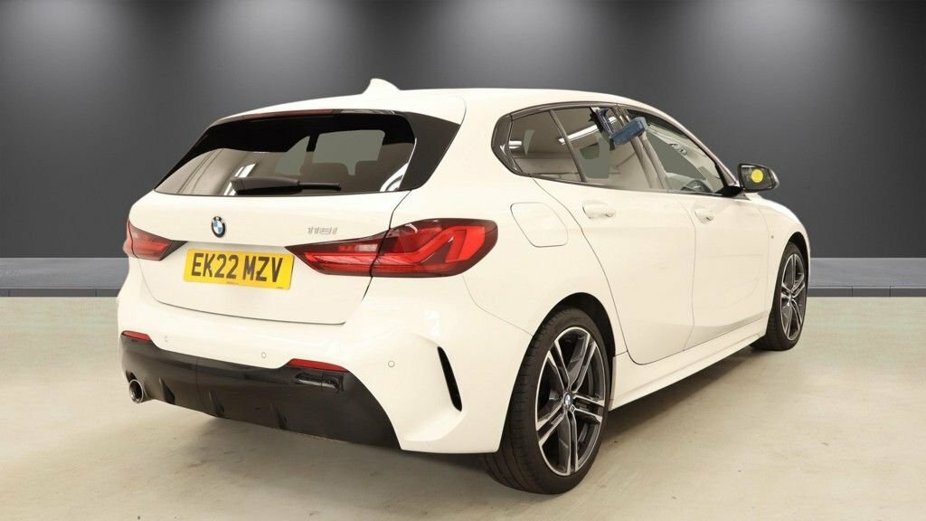 BMW 1 Series 1.5L M Sport EK22MZV White #4