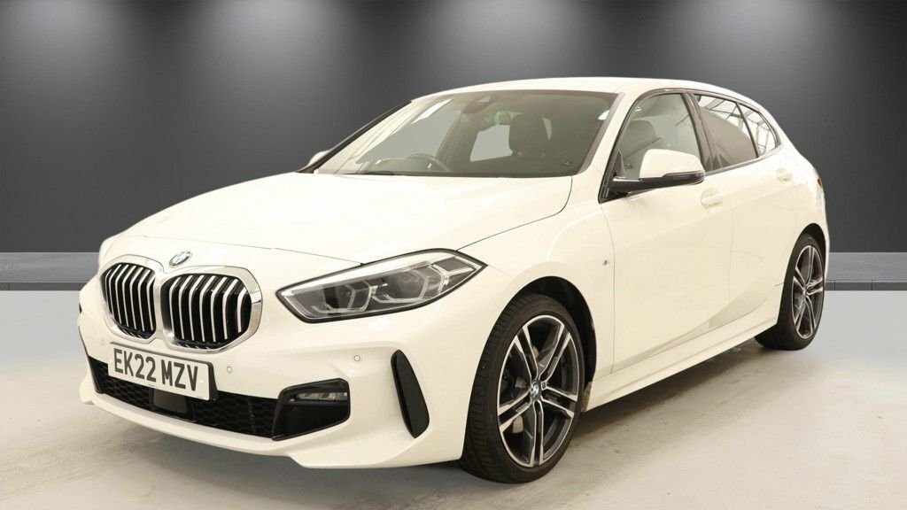 BMW 1 Series 1.5L M Sport EK22MZV White #2