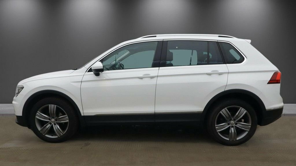 Volkswagen Tiguan 2L Sel PN18YFZ White #6