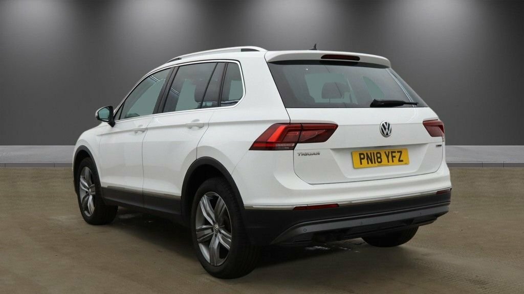 Volkswagen Tiguan 2L Sel PN18YFZ White #3