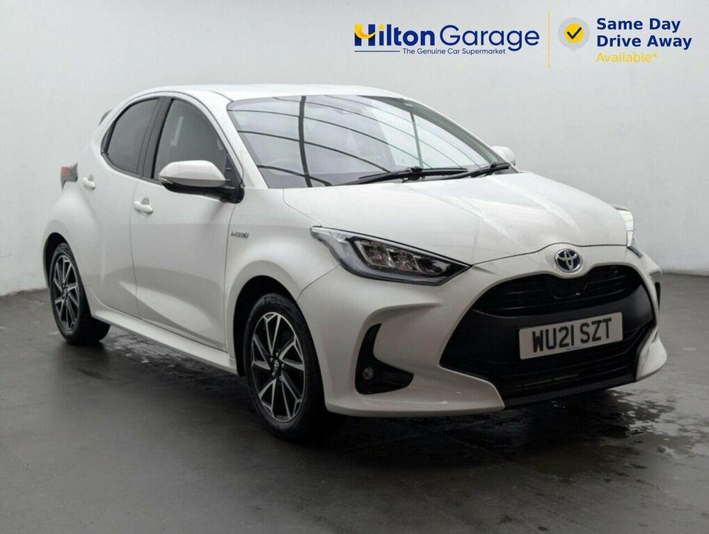 Toyota Yaris 1.5L Design White