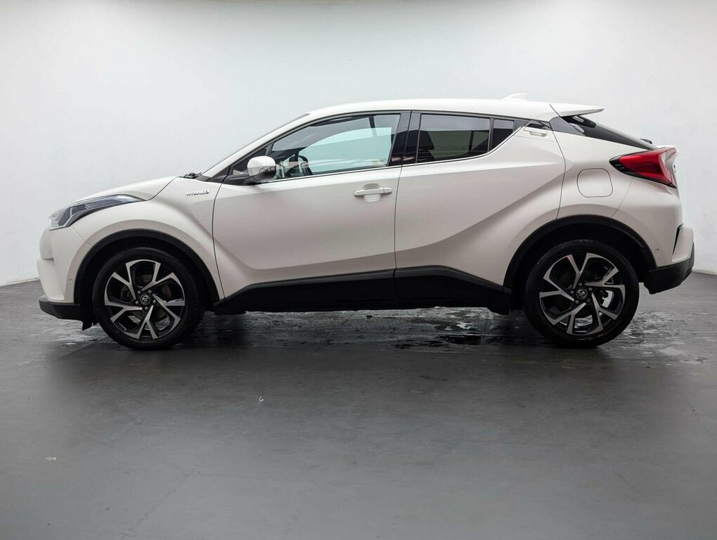 Toyota C-Hr 1.8L Design MH68LSF White #4