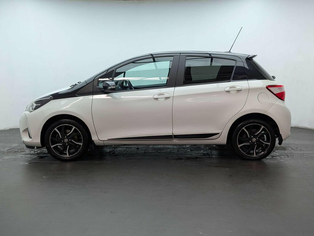 Toyota Yaris Hatchback LN67OAE #5