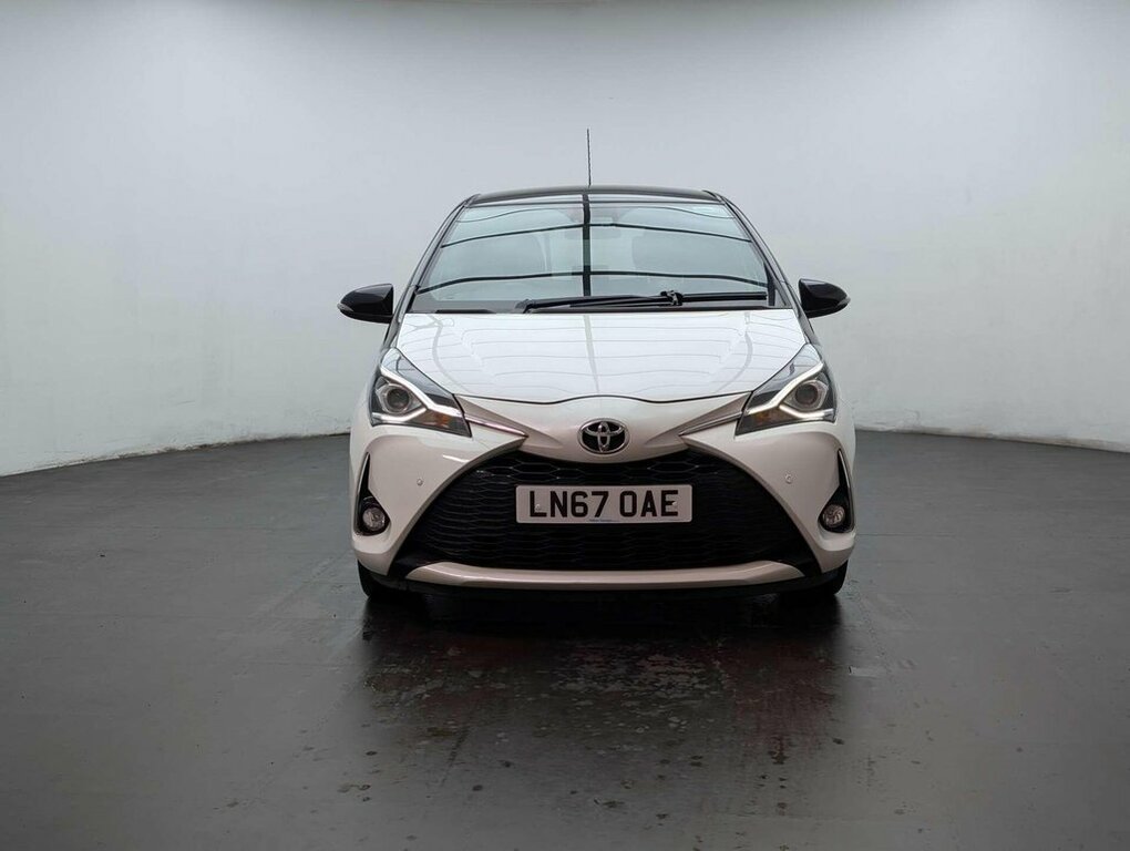 Toyota Yaris Hatchback LN67OAE #3