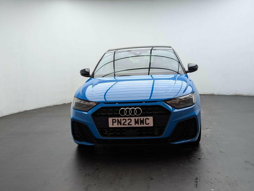 Audi A1 1L Black Edition PN22MWC Blue #3