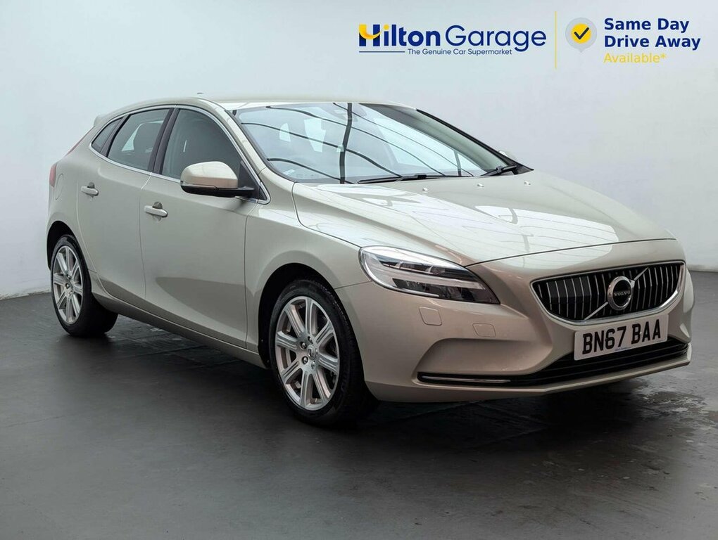 Volvo V40 2L Inscription Gold