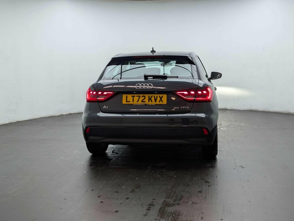 Audi A1 1L Technik LT72KVX Grey #6
