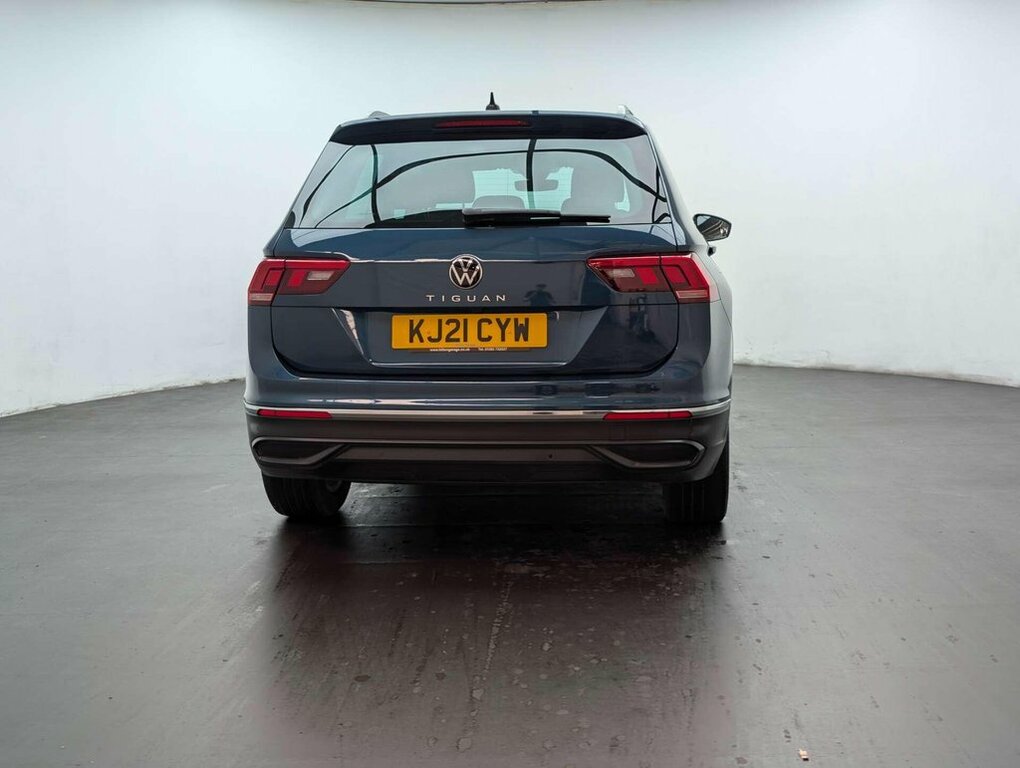 Volkswagen Tiguan 1.5L Life KJ21CYW Blue #3