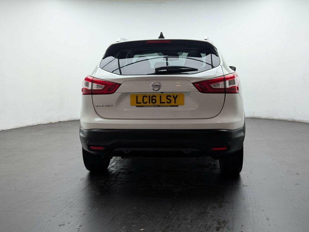 Nissan Qashqai 1.2L Tekna White #6