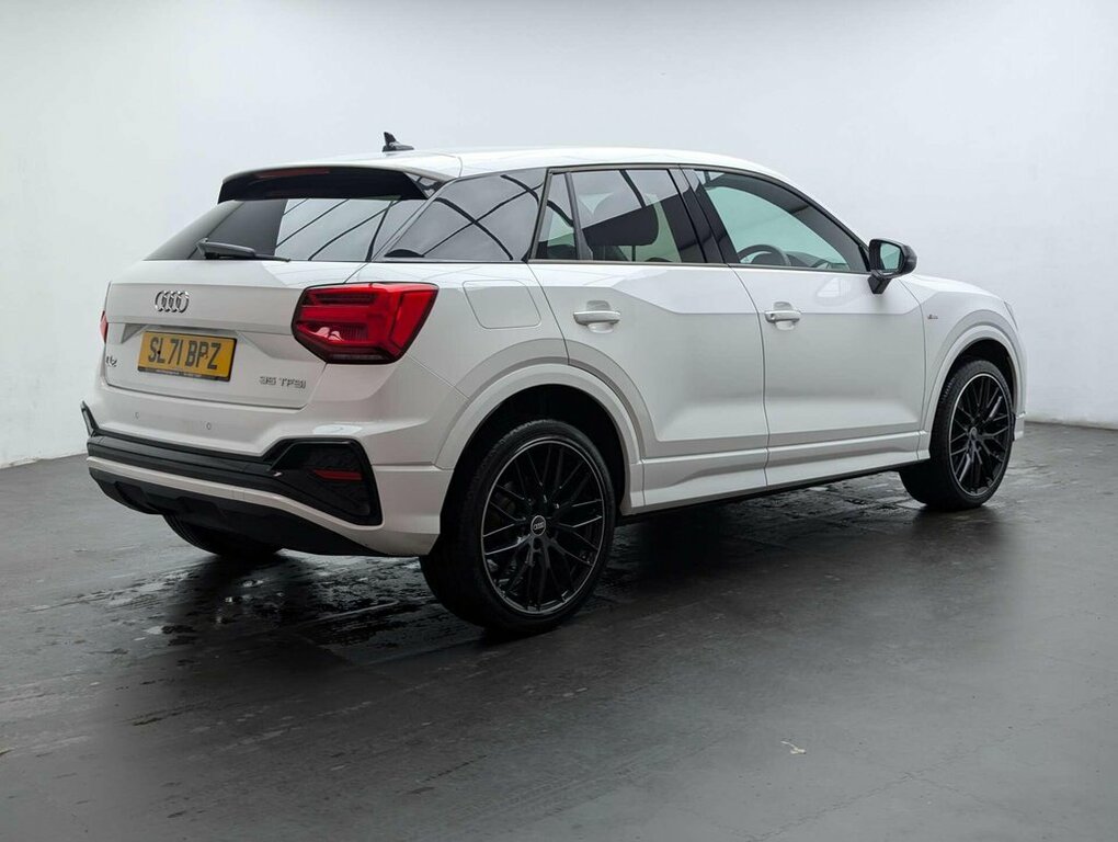 Audi Q2 1.5L Black Edition SL71BPZ White #5